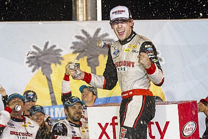 Ryan Blaney venció en Kentucky