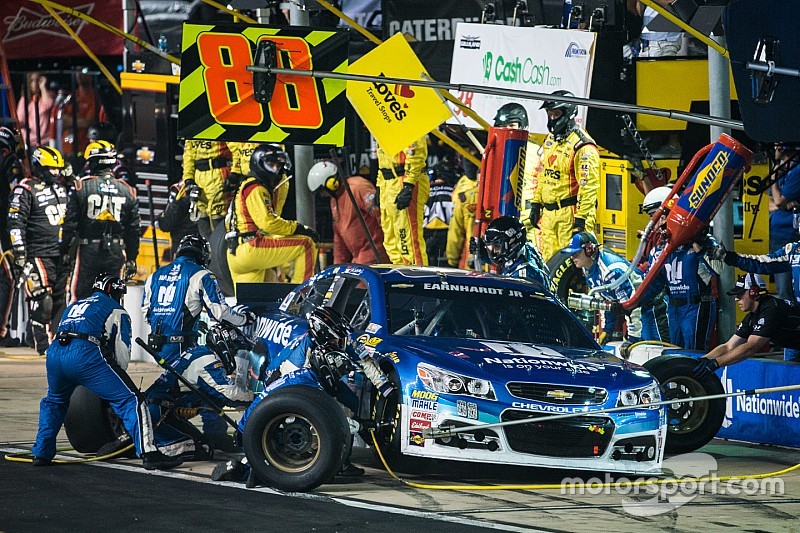 A pesar de los problemas en Dover, Earnhardt quiere mantener a su equipo intacto
