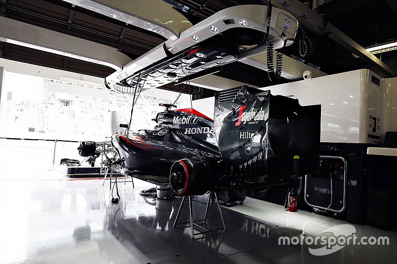 Honda usa quattro gettoni per combustione e scarichi
