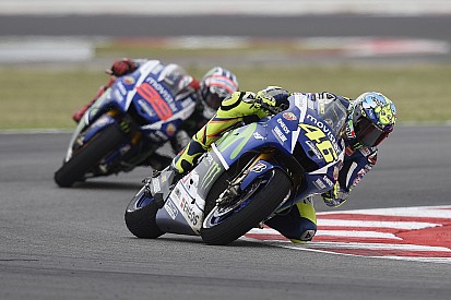 La lesión de Lorenzo en el hombro no cambia nada, dice Rossi