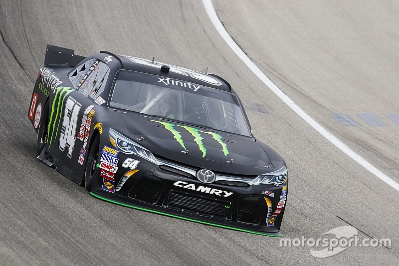 Busch lidera dobradinha da Gibbs; Buescher aumenta diferença