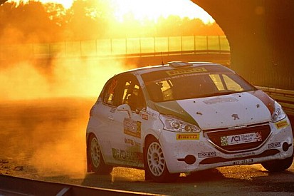 Fabio Andolfi carico per il Rally di Spagna