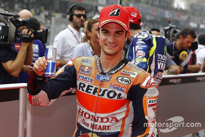 Pedrosa domina Sepang, Valentino scarena Marquez!