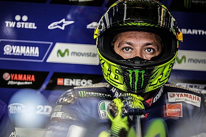 Rossi ameaça não correr e critica Marquez: "mau perdedor"
