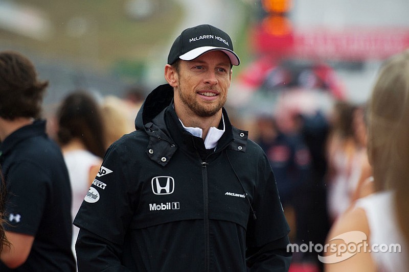 Button se alista para una carrera con dificultades en México