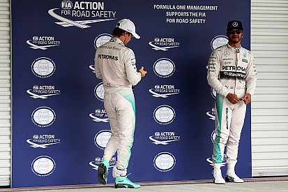 Mercedes no forzará un acuerdo entre Hamilton y Rosberg