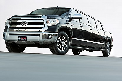 Mi pick-up, mi-limousine, voici le concept Toyota Tundrasine!