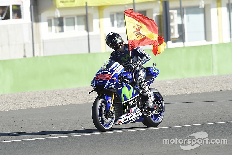 Lorenzo punge: