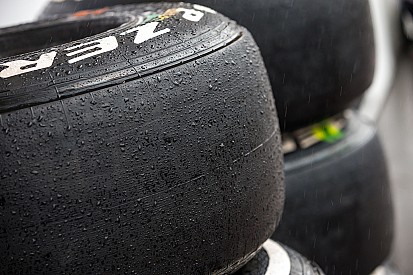 Pirelli quiere que los neumáticos pierdan rendimiento en 2016