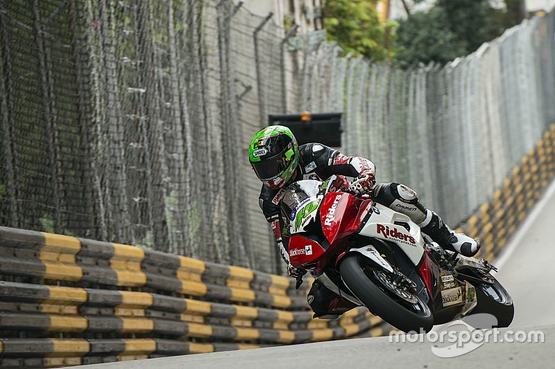 GP Macau: BMW-Fahrer Martin Jessopp auf der Pole-Position