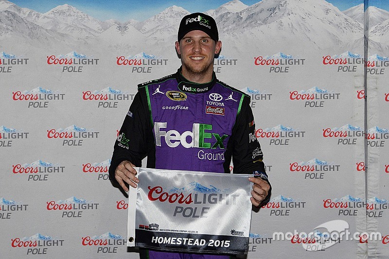 Hamlin toma la pole en Homestead, Harvick quedó eliminado en segunda ronda