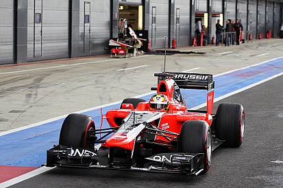 King en Haryanto testen voor Manor in Abu Dhabi