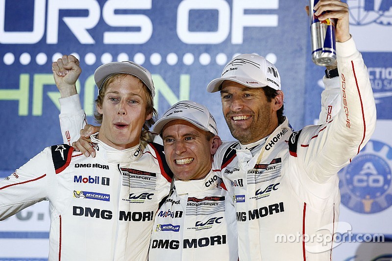 Mark Webber lovend over teamgenoten + video
