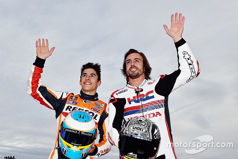 Alonso pilote une MotoGP, Márquez et Pedrosa sur la 500cc de Spencer