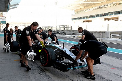 El extenso calendario de 2016 preocupa a Mercedes