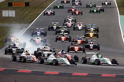 50+ inschrijvingen voor Duits F4, kwalificatierace geïntroduceerd