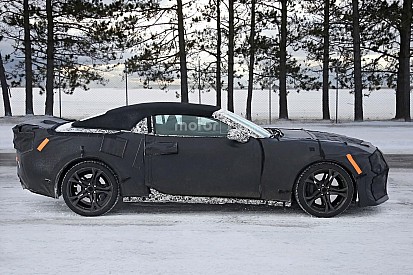 Nieuwe Chevrolet Camaro ZL1 Convertible duikt op in camouflage