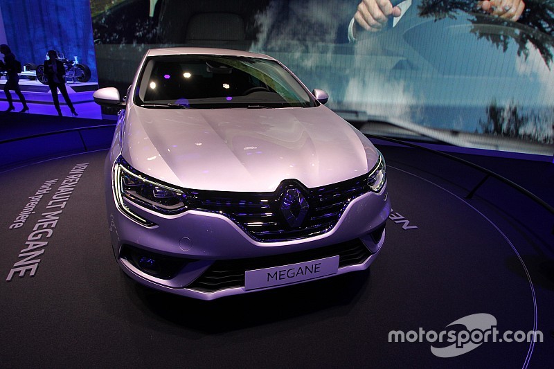 Politie doet inval: ook Renault verdacht van uitstootfraude