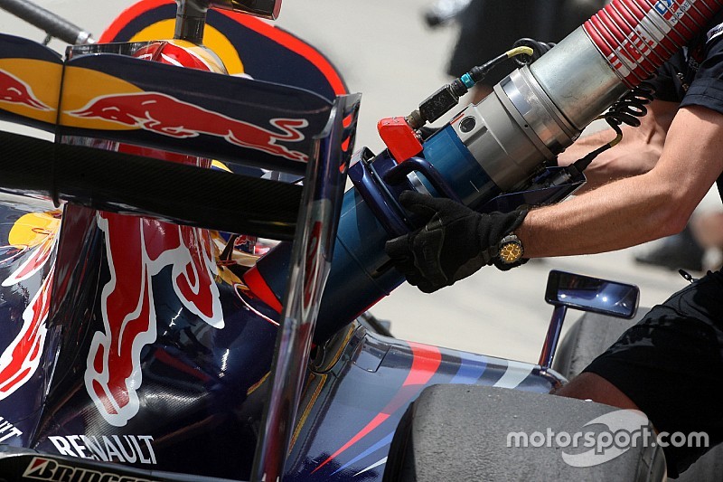 Análisis: Equipos de la F1 descontentos con el tema del reabastecimiento