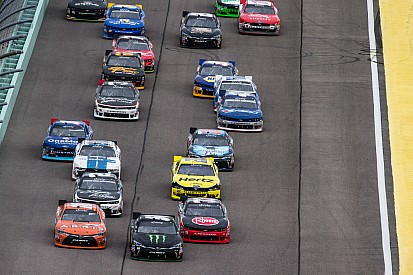 NASCAR faz mudanças profundas na Xfinity e Truck Series
