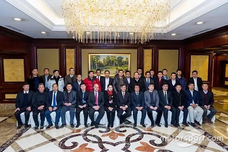中国汽车产业文化与运动协同组织首次理事会在京举行