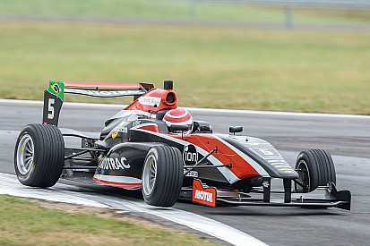 Pedro Piquet termina em 8º e vê Norris se sagrar campeão