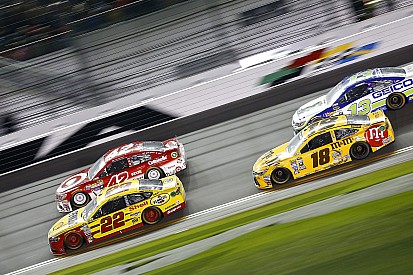 Kyle Busch ganó el segundo duelo