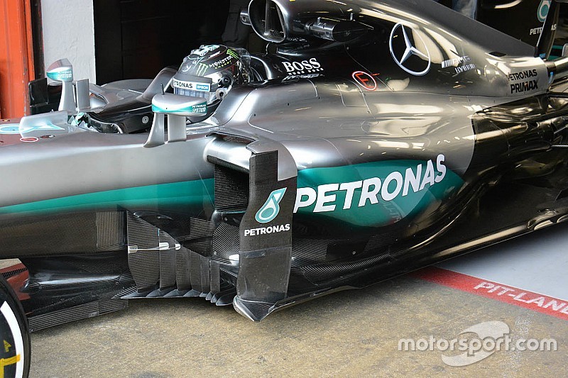 Mercedes testa com nova lateral de design inovador