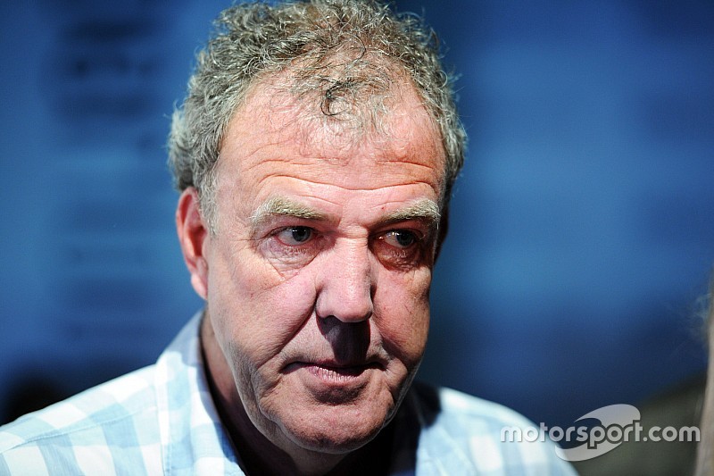 Clarkson schikt voor 127.000 euro met mishandelde Top Gear-producer