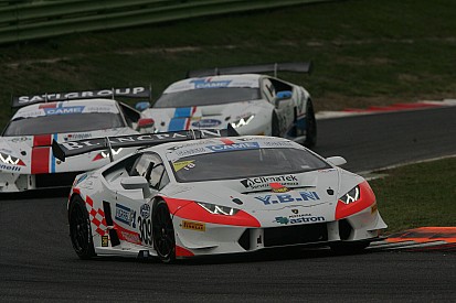 La Vincenzo Sospiri Racing al via della classe Super GT Cup
