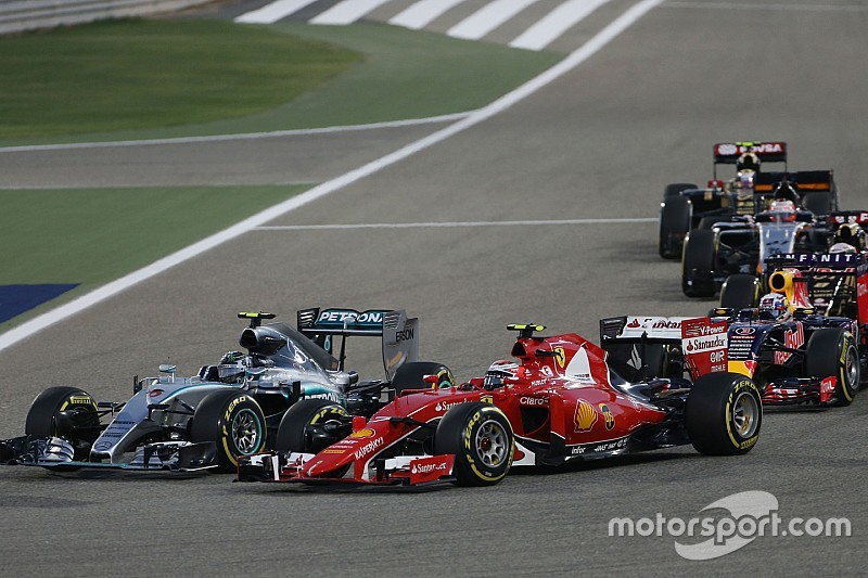 Mercedes и Ferrari выбрали разные стратегии на гонку в Бахрейне