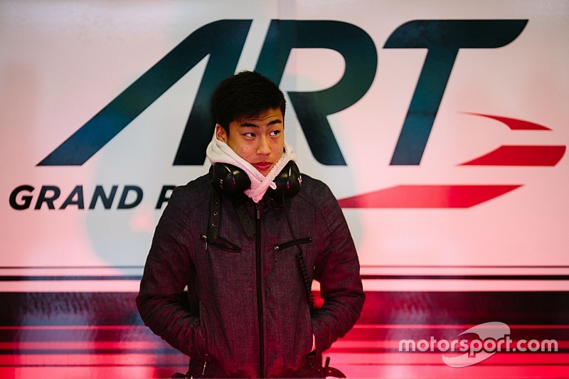 Fukuzumi topt eerste dag GP3 test Estoril