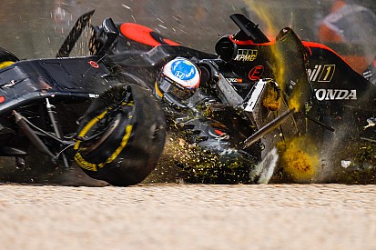 В McLaren подтвердили повреждение кресла Алонсо