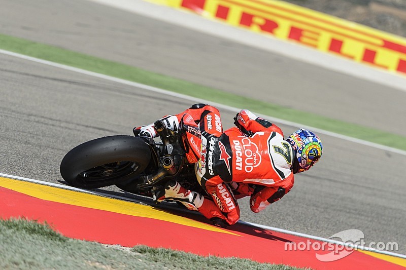 Chaz Davies e la Ducati incontenibili in gara 1 ad Aragon