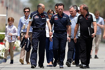 I team di F.1 compatti per tornare alla qualifica 2015 in Cina
