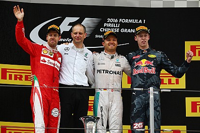 Kvyat: "Vettel, quando si corre bisogna rischiare!"