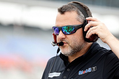 Tony Stewart vuelve a competir este fin de semana