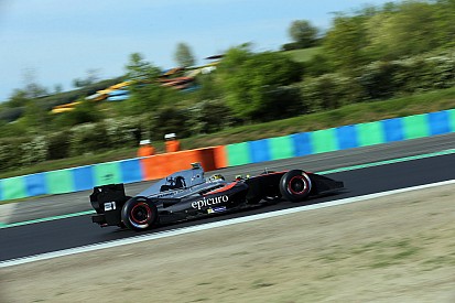 Johnny Cecotto regala la prima vittoria al team RP Motorsport
