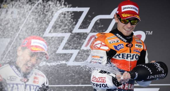 Stoner, Moto GP'ye veda edeceği söylentilerini yalanladı