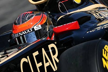 Grosjean ikinci günün sabahında Lotus'u ilk sıraya taşıdı