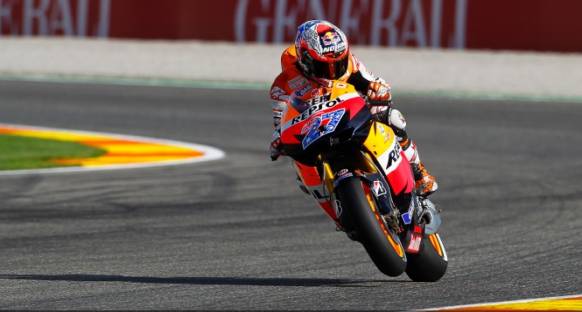 Casey Stoner, ikinci antrenmanların da en hızlısı