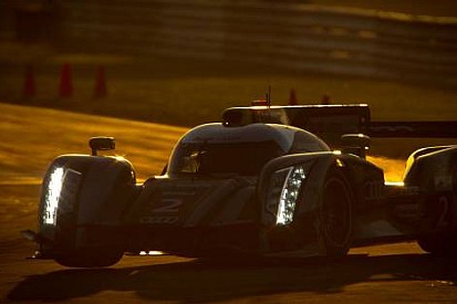 Tom Kristensen, Sebring'de olaylı gece antrenmanının lideri