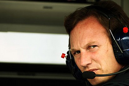Red Bull Lotus'un sistemine şüpheyle yaklaşıyor