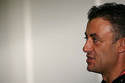 Alesi: FIA testlerde esnek davranmalı
