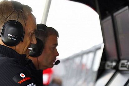 Whitmarsh: 20'den fazla yarışı kaldıramayız
