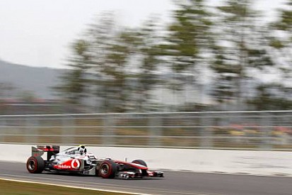 Button: Yarışın favorileri McLaren ve Red Bull