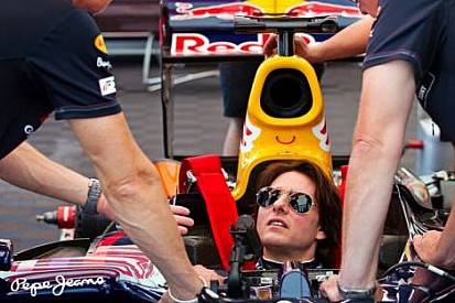 Tom Cruise Red Bull'la teste çıktı