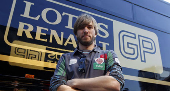 Heidfeld resmen Renault pilotu