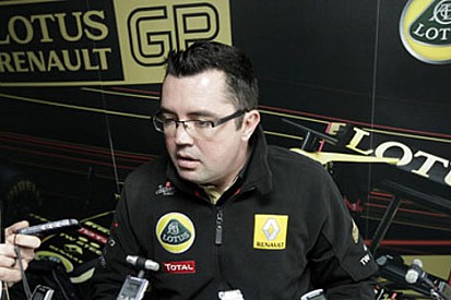 Renault, Kubica'ya 'dengeyi sağlaması için' izin veriyor