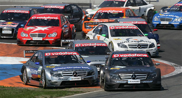 Nissan, DTM'i gözlüyor